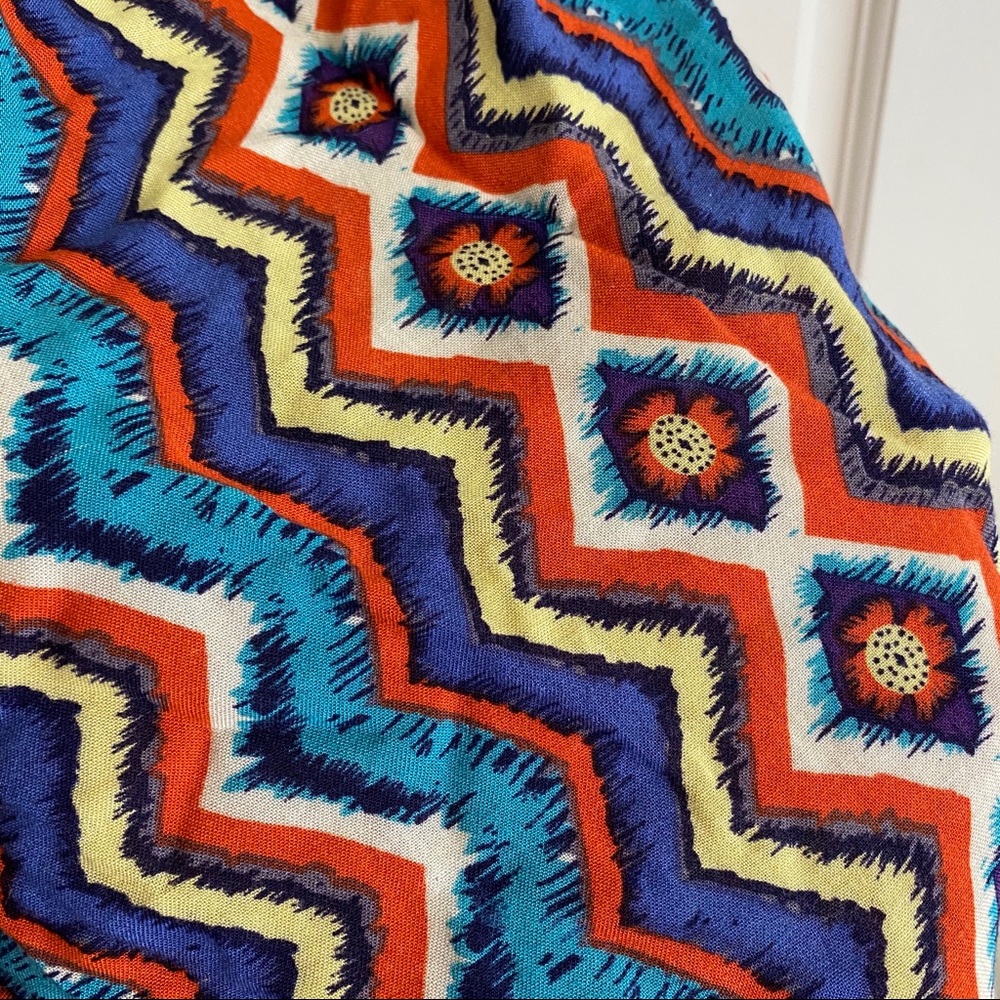 Francescas Geometric Infinity Scarf - Picture 3 of 3